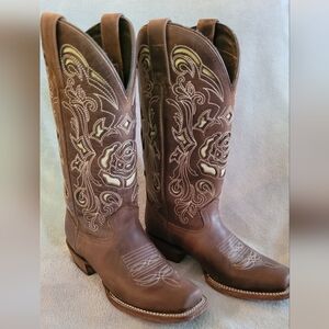 new J.B. Dillon boots